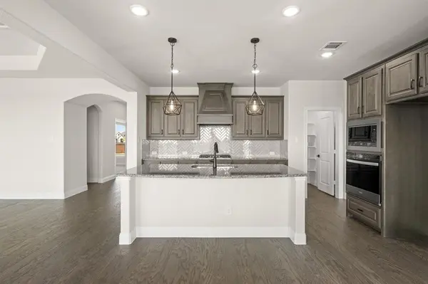 3438 Arbor Grove Trail, Midlothian, TX 76065