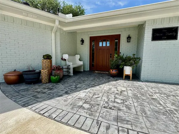 108 Bob White Avenue, Weatherford, TX 76086