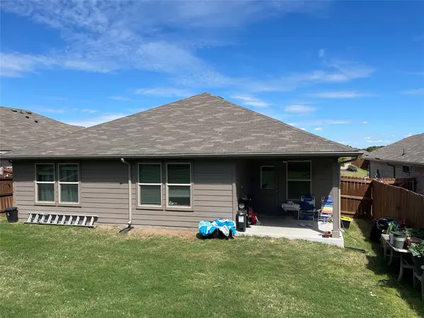 213 Asheville Street, Azle, TX 76020