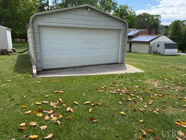 7116 Peachtree RD, Lynchburg, VA 24502