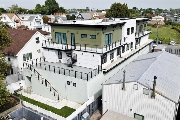 82-84 E 31St St #202, Bayonne City, NJ 07002