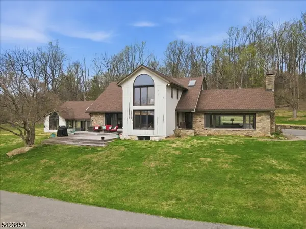 3 Hillbrook Lane, Holland Twp., NJ 08848