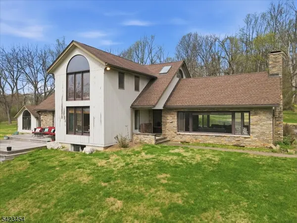 3 Hillbrook Lane, Holland Twp., NJ 08848