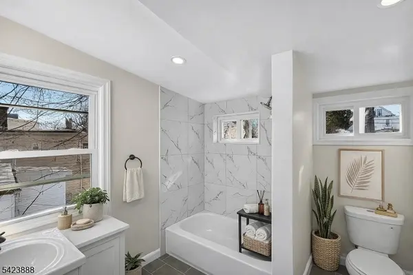 123 Steuben St #2, East Orange City, NJ 07018