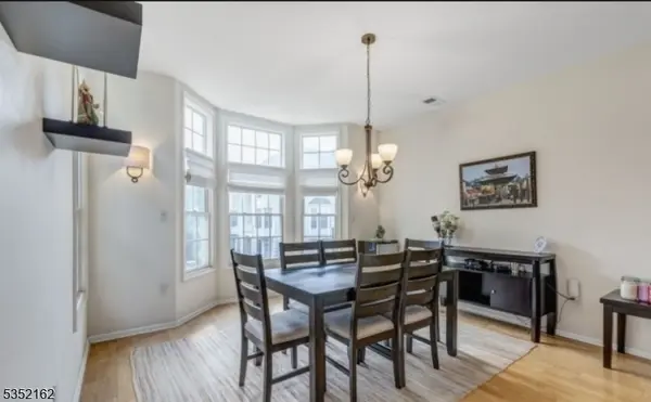 325 Edmonton Ct, Livingston Twp., NJ 07039