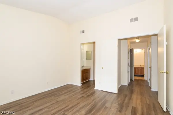 90 Mayfield Road Ondo #90, Bedminster Twp., NJ 07921