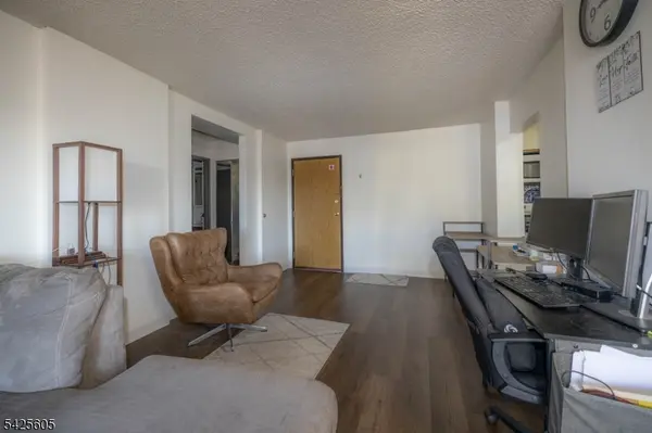 10 N Wood Ave #706, Linden City, NJ 07036