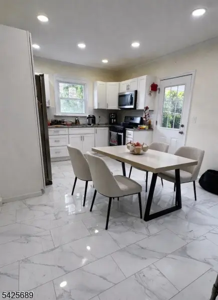 9 Bermingham Ln, Wharton Boro, NJ 07885