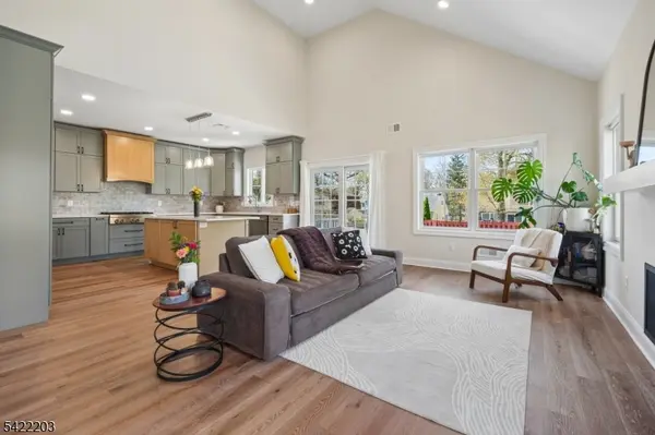 35 Lee Rd, Livingston Twp., NJ 07039