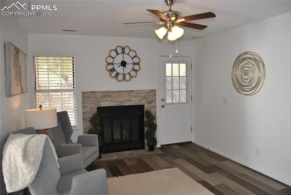 2105 Troy CT, Colorado Springs, CO 80918