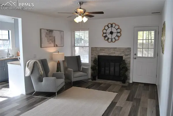 2105 Troy CT, Colorado Springs, CO 80918