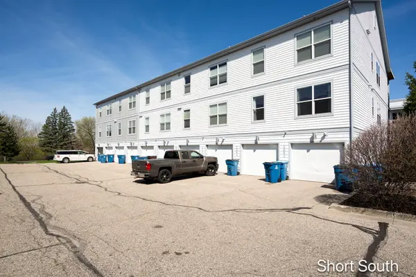 2090 Celadon DR NE, Grand Rapids Twp, MI 49525