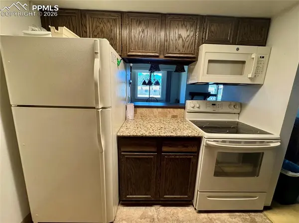 1034 Fontmore RD #D, Colorado Springs, CO 80904