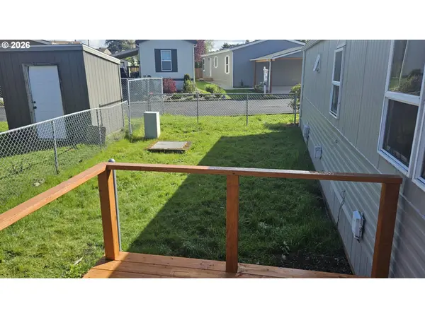 18780 S CENTRAL POINT RD #20, Oregon City, OR 97045