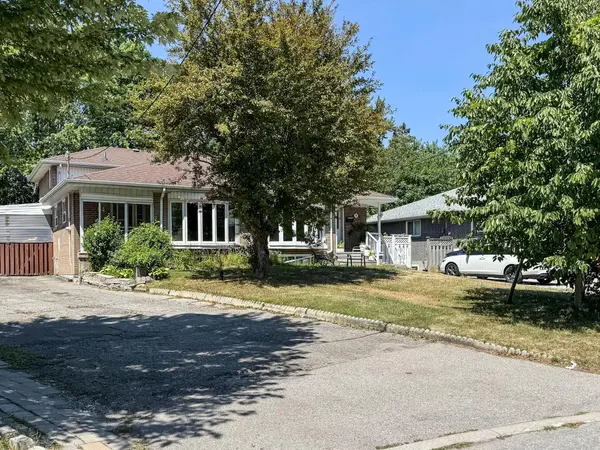 94 Billington CRES, Toronto C13, ON M3A 2G6