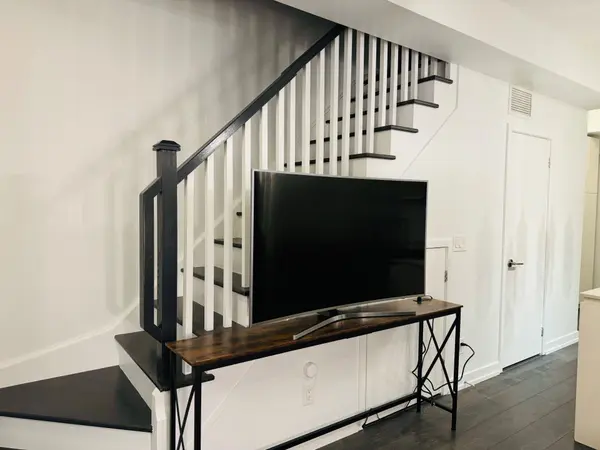 17 St. Bartholomew ST, Toronto C08, ON M5A 0A3