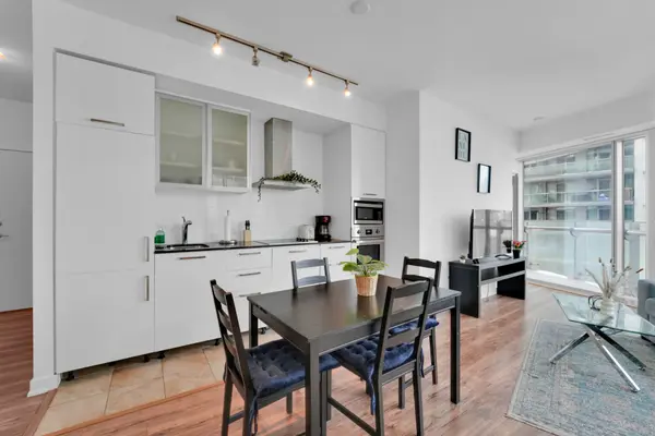 12 York ST #2307, Toronto C01, ON M5J 0A9