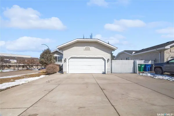 203 Konihowski ROAD, Saskatoon, SK S7S 1B2