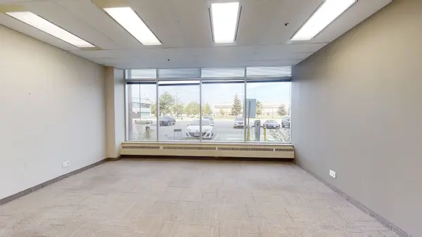 2630 Skymark AVE #103, Mississauga, ON L4W 5A4