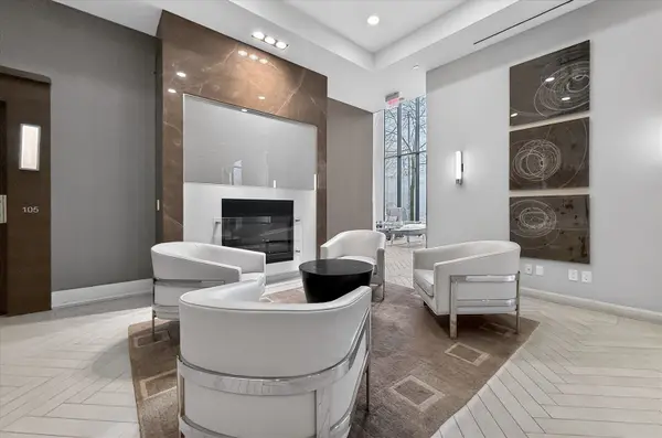 59 Annie Craig DR NW #2208, Toronto W06, ON M8V 0C4