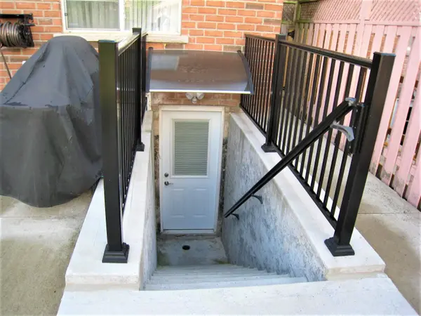 4757 Glasshill GRV #Basement, Mississauga, ON L5M 7R5