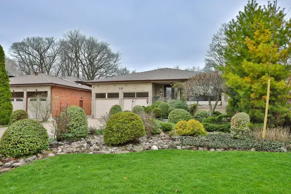 58 North Park DR, Toronto W04, ON M6L 1K2