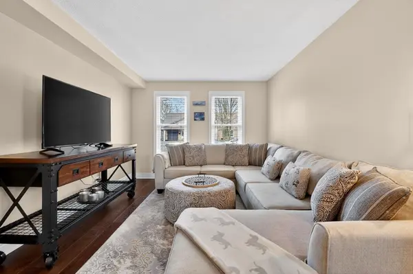 474 Knightsbridge CRES, Hamilton, ON L9G 3S5