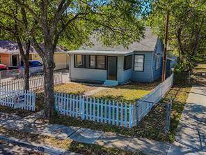 519 Sunnyside Avenue, Cockrell Hill, TX 75211