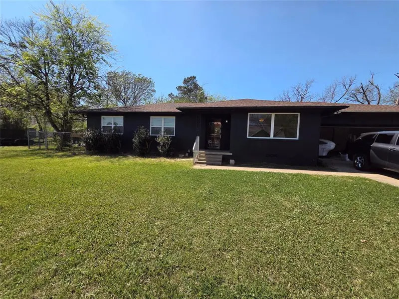 501 White Street, Whitesboro, TX 76273