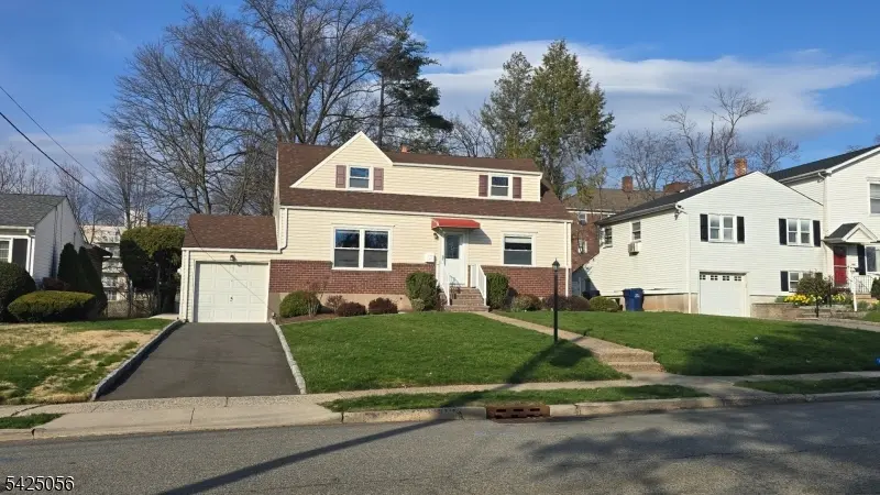 446 Maple Hill Dr, Hackensack City, NJ 07601