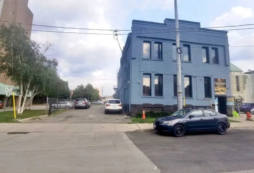 16 Jarvis ST, Hamilton, ON L8R 1M2