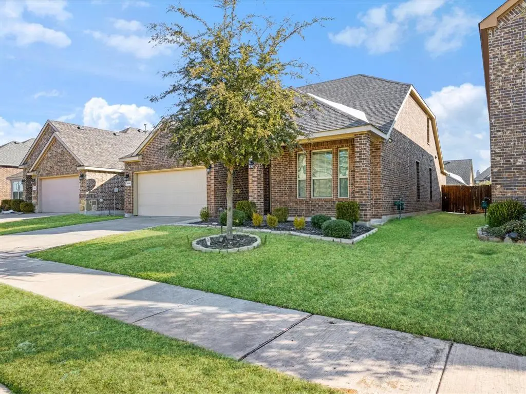2109 Lake Hawthorne Trail, Little Elm, TX 75068