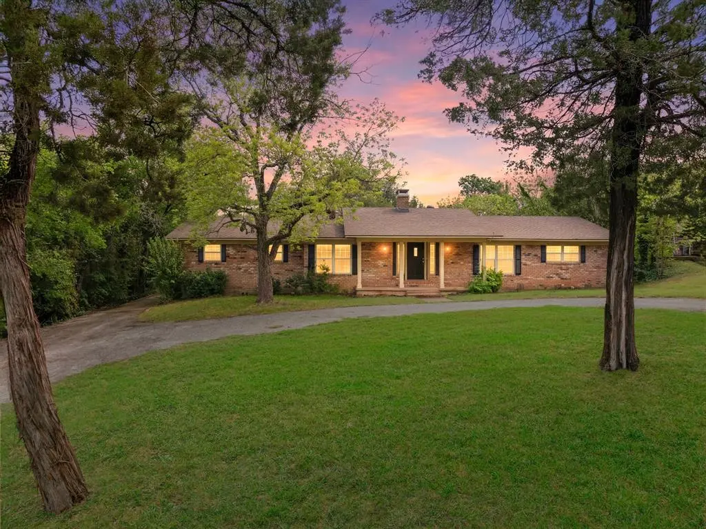 325 Fairway Road, Woodway, TX 76712