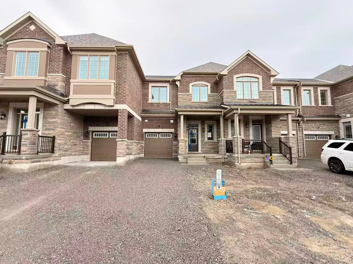 11 Moss DR, Markham, ON L6C 1N3