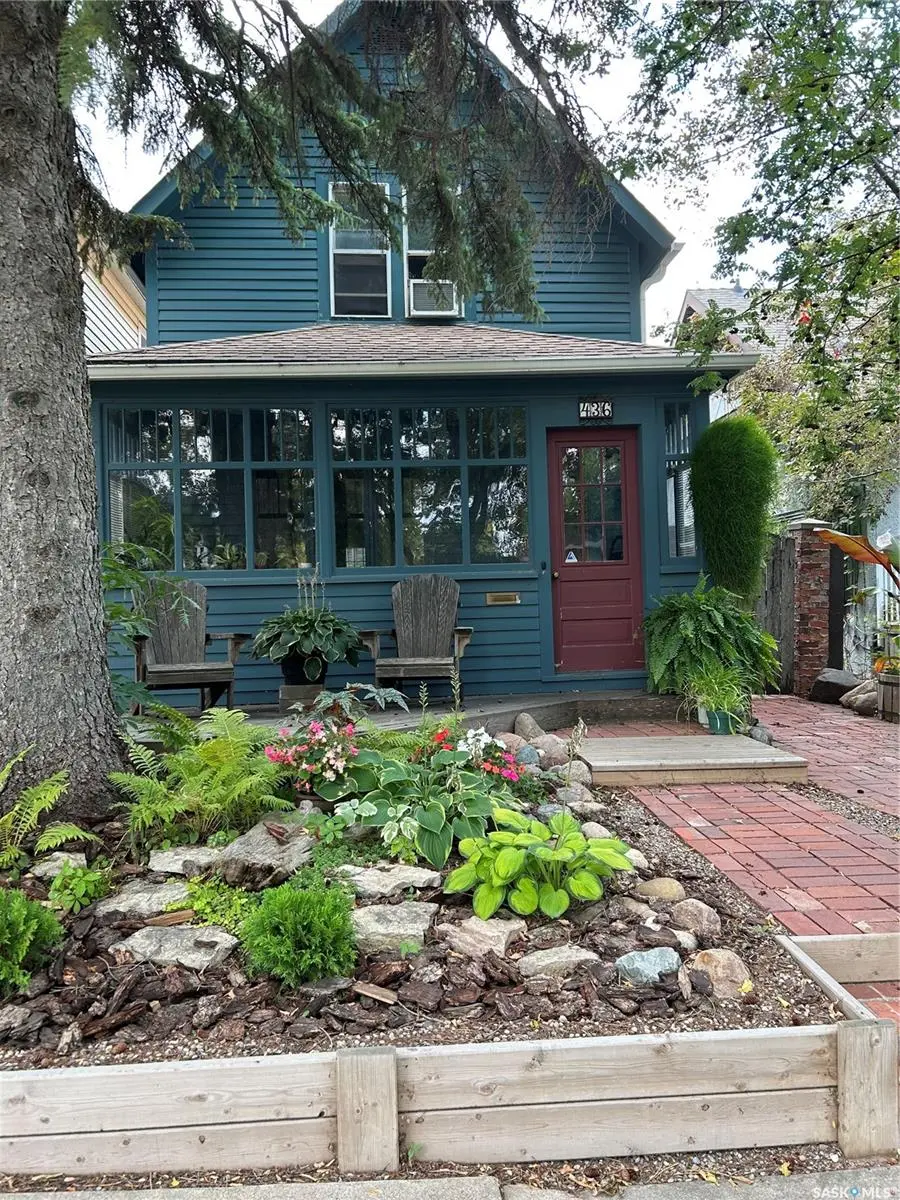 436 6th STREET E, Saskatoon, SK S7H 1B8
