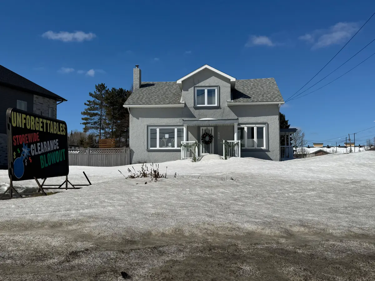 864 Riverside DR, Timmins, ON P4N 3W2