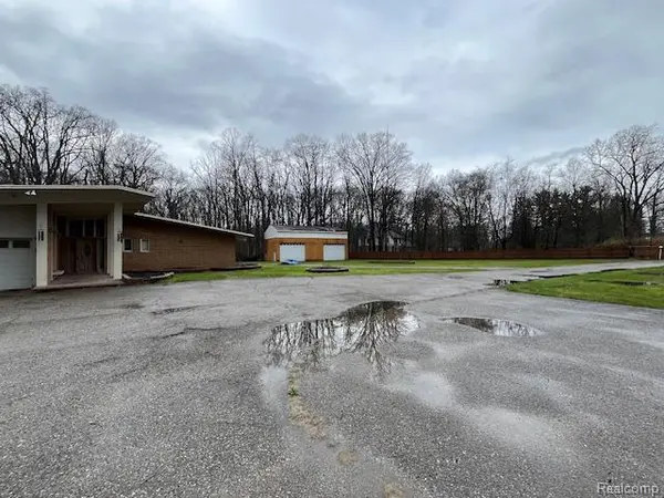 20551 Norwood DR S, Southfield, MI 48075