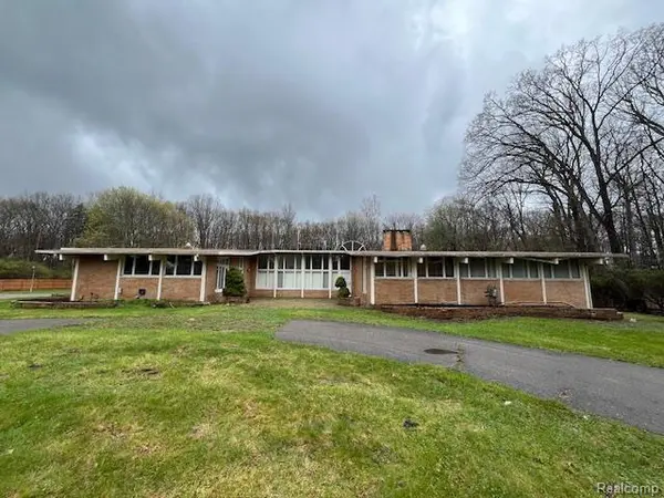 20551 Norwood DR S, Southfield, MI 48075