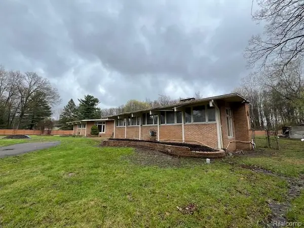 20551 Norwood DR S, Southfield, MI 48075