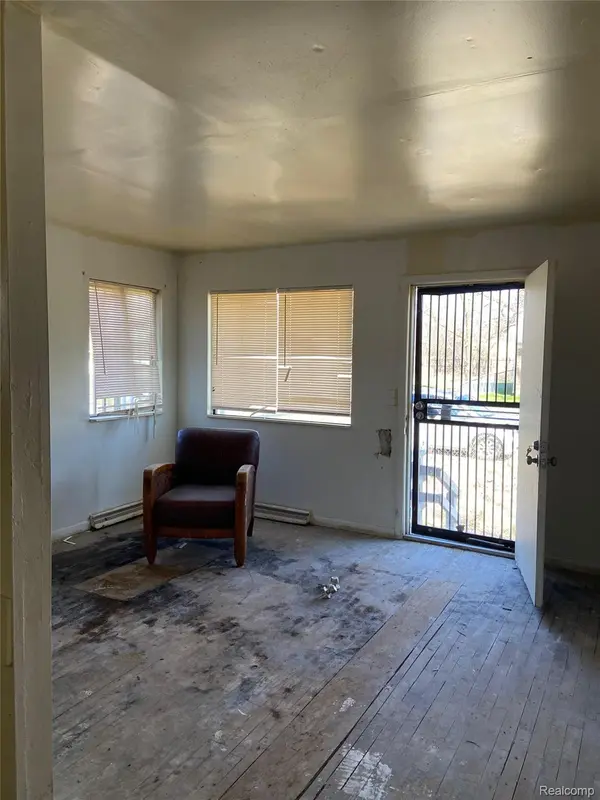 140 E Alma AVE, Flint, MI 48505