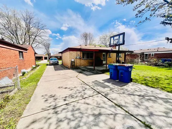 26373 Curie AVE, Warren, MI 48091