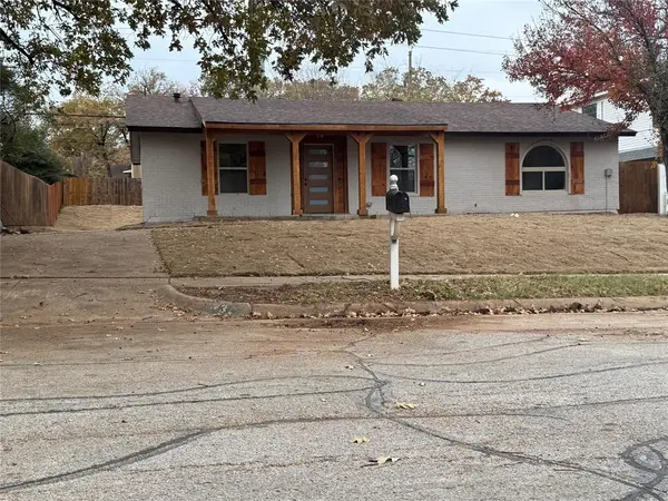 2913 White Oak Lane, Bedford, TX 76021