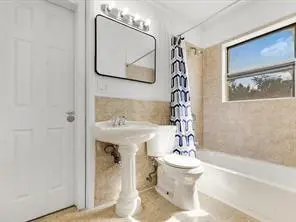 519 Sunnyside Avenue, Cockrell Hill, TX 75211