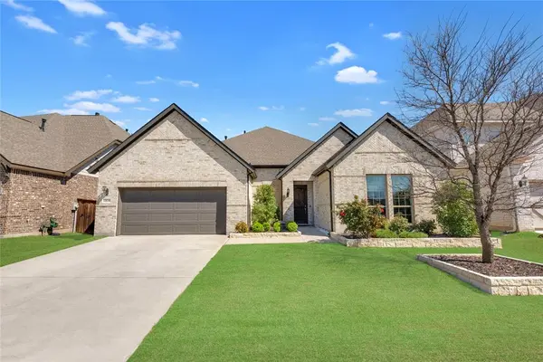 11836 Prudence Drive, Fort Worth, TX 76052