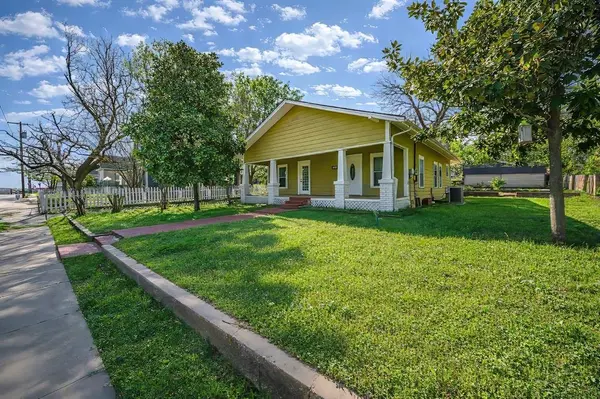 311 W Spring Street, Weatherford, TX 76086