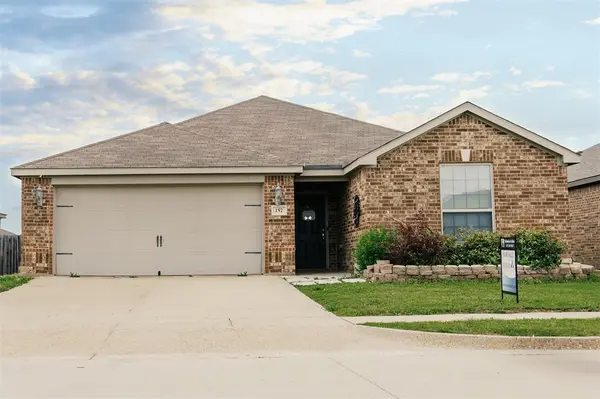 157 Presidents Way, Venus, TX 76084