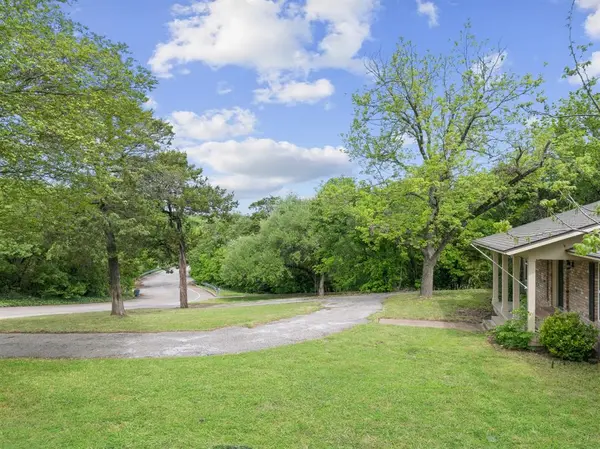 325 Fairway Road, Woodway, TX 76712