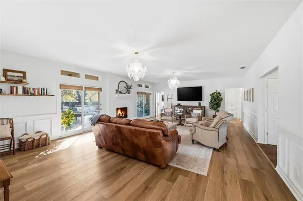 2700 Oak Trail Court, Dalworthington Gardens, TX 76016