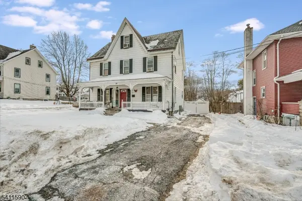 36 Pine St, Newton Town, NJ 07860