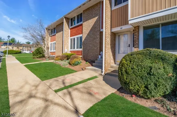 68 Chestnut Ct, Hillsborough Twp., NJ 08844